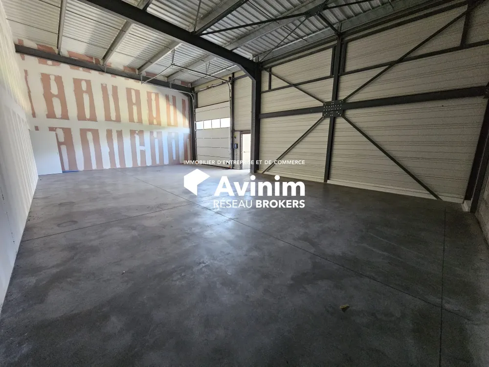 SUPERBES LOCAUX COMMERCIAUX (5)