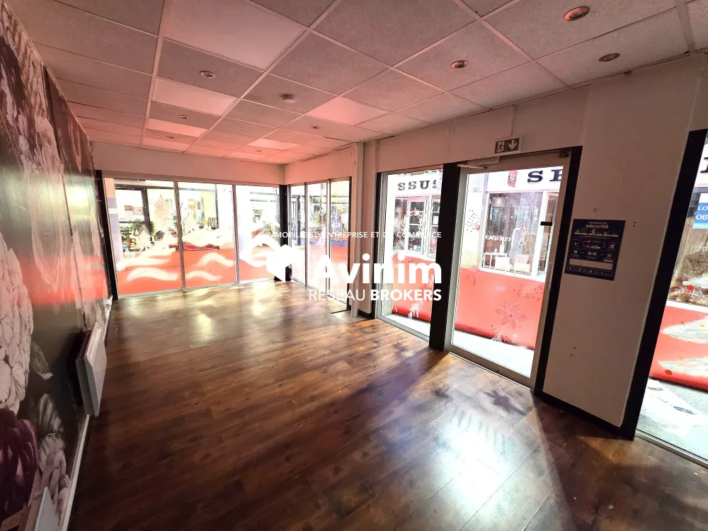 OYONNAX -GRENETTE LOCAL COMMERCIAL