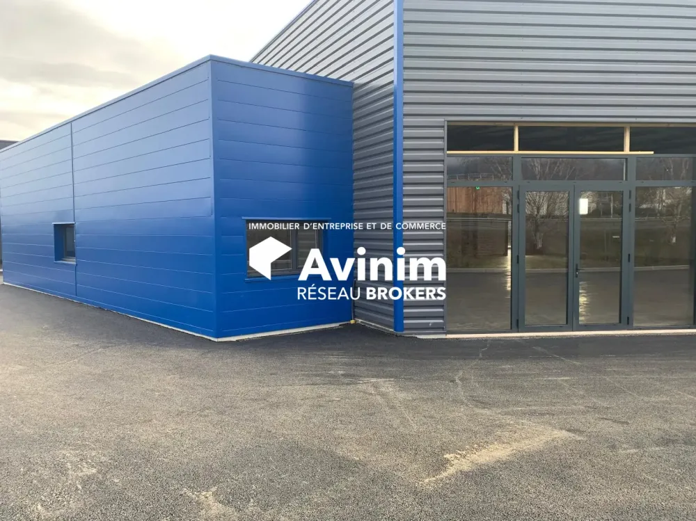 Ensemble Immobilier Surface commerciale + Bureaux + Entrepôt -THOIRY (01710)