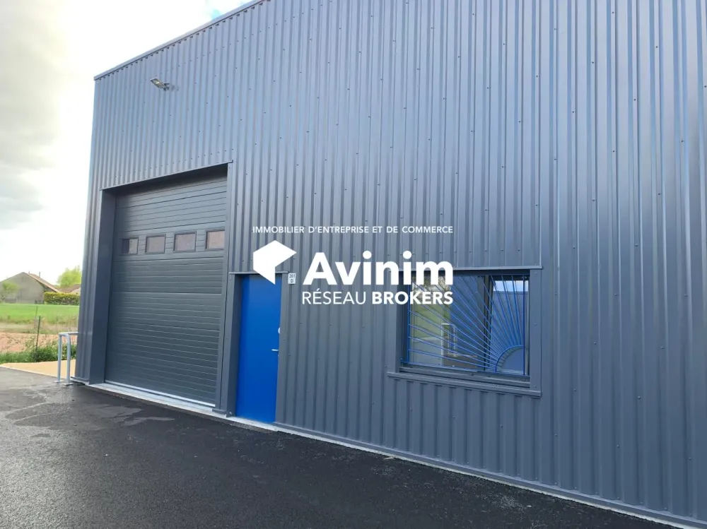 Ensemble Immobilier Surface commerciale + Bureaux + Entrepôt - Thoiry (01710)