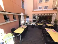 MURS & FONDS – 800 M² – CENTRE D’OYONNwebp