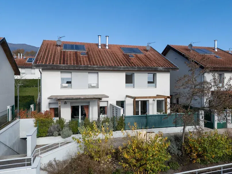 Vente maison 6 pièces 112 m² - Chevry (01170)