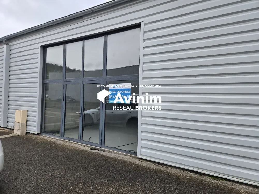 ARBENT 01 A SAISIR LOCAL COMMERCIAL PROCHE INTERMARCHÉ HYPER