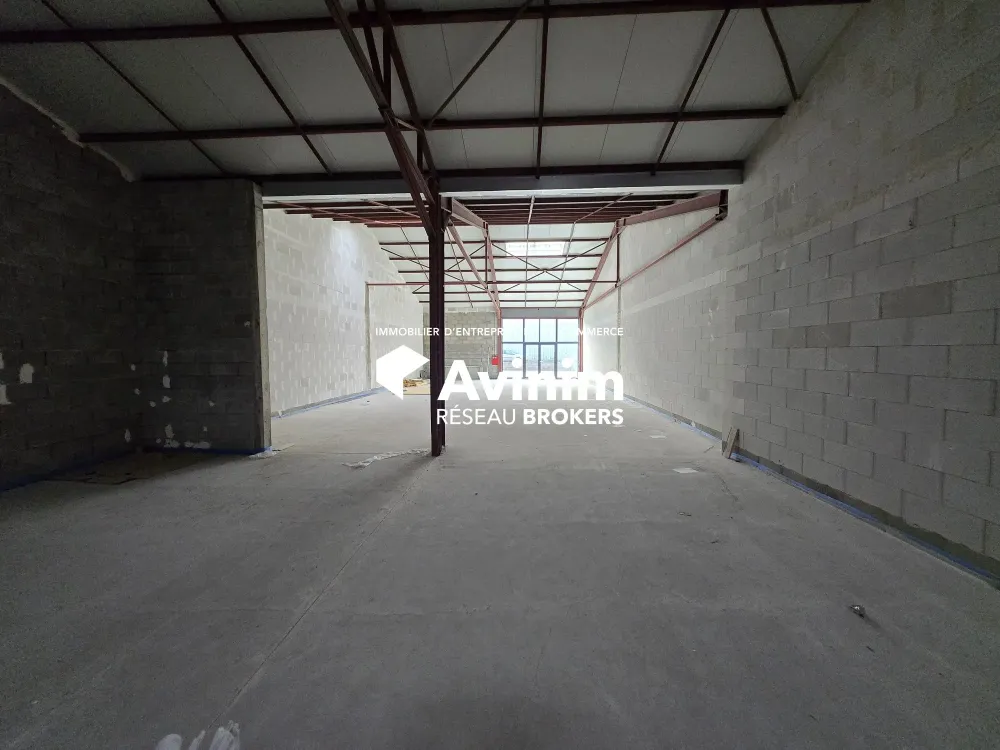 ARBENT 01 A SAISIR LOCAL COMMERCIAL PROCHE INTERMARCHÉ HYPER 290m²