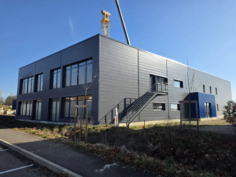 Local professionnel , 194 m² 3 750 €/mois HT HC